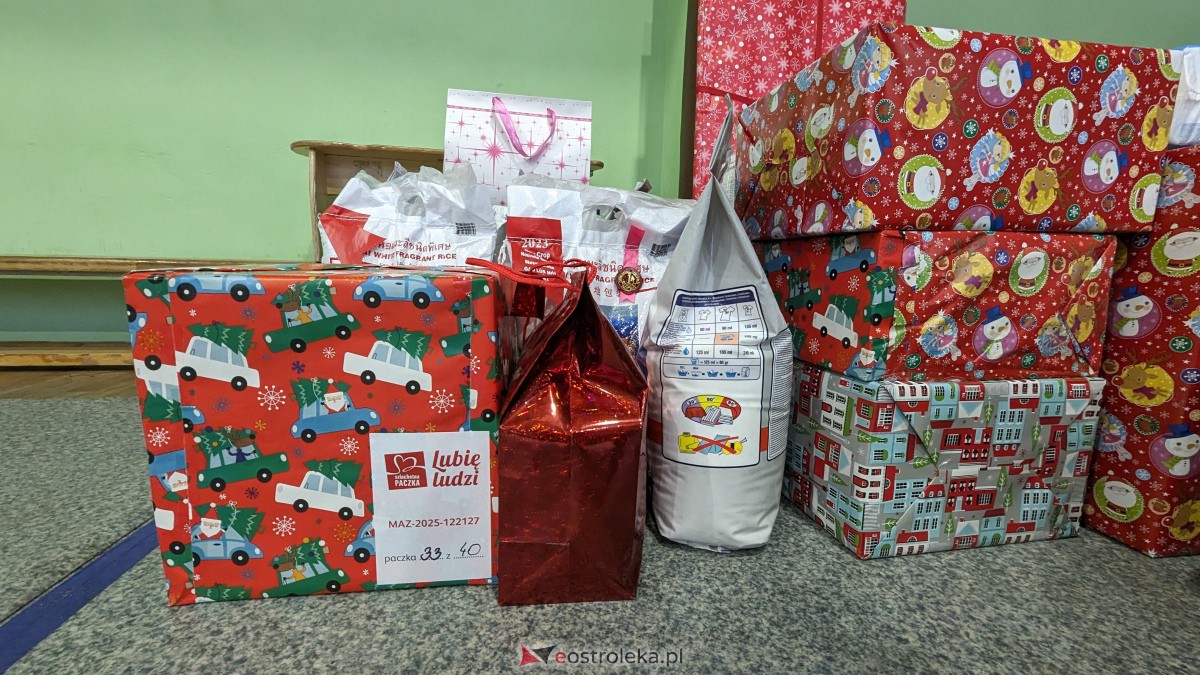 23. finał Szlachetnej Paczki w Ostrołęce [17.12.2023] - zdjęcie #21 - eOstroleka.pl