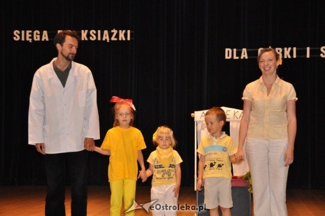 IV edycja konkursu Ostrołęcka rodzina, sięga po książki, dla córki i syna w OCK (ZDJĘCIA) - zdjęcie #30 - eOstroleka.pl