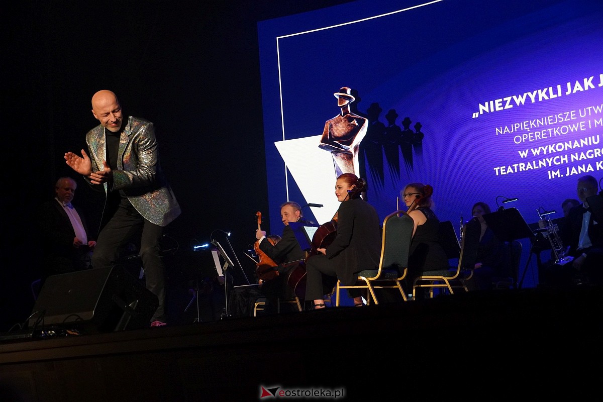 „Niezwykli jak Jan Kiepura”: piękny koncert z okazji 25-lecia Mazowsza [18.12.2023] - zdjęcie #35 - eOstroleka.pl