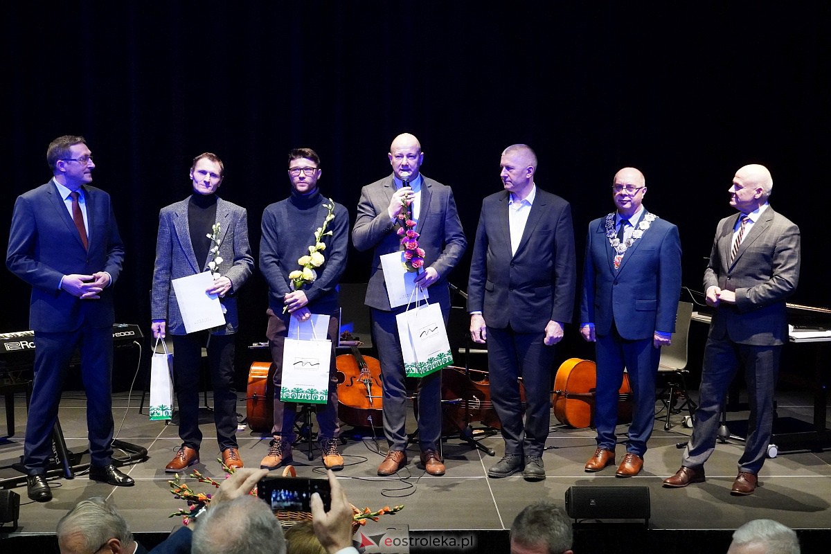 Sesja Rady Powiatu w Ostrołęce [19.12.2023] - zdjęcie #16 - eOstroleka.pl