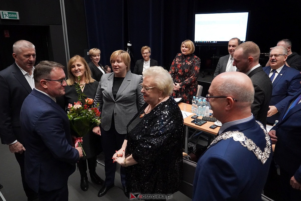 Sesja Rady Powiatu w Ostrołęce [19.12.2023] - zdjęcie #8 - eOstroleka.pl