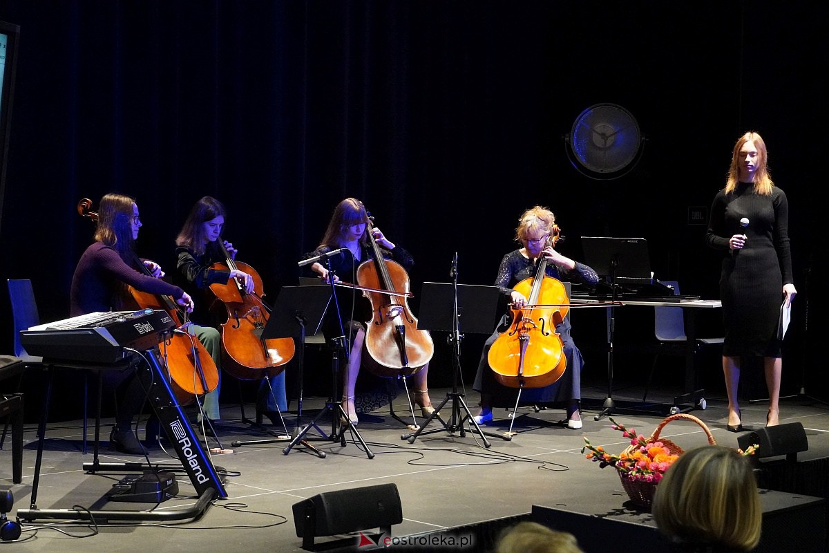 Sesja Rady Powiatu w Ostrołęce [19.12.2023] - zdjęcie #4 - eOstroleka.pl