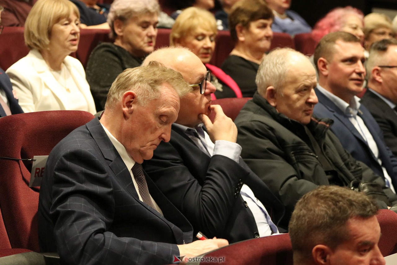 Spotkanie wigilijne Uniwersytetu Trzeciego Wieku [20.12.2023] - zdjęcie #47 - eOstroleka.pl