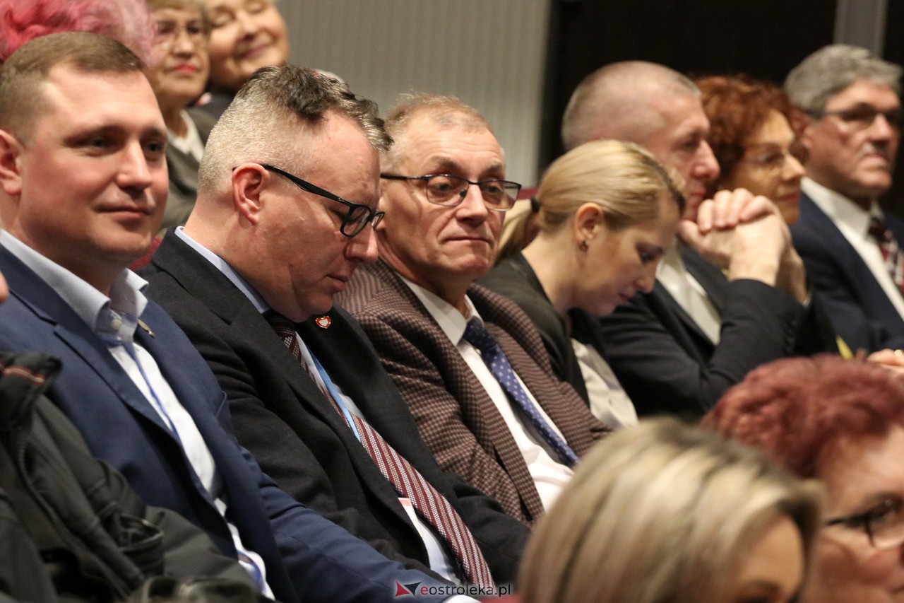 Spotkanie wigilijne Uniwersytetu Trzeciego Wieku [20.12.2023] - zdjęcie #33 - eOstroleka.pl