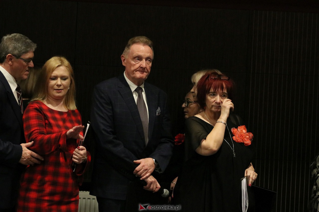 Spotkanie wigilijne Uniwersytetu Trzeciego Wieku [20.12.2023] - zdjęcie #18 - eOstroleka.pl