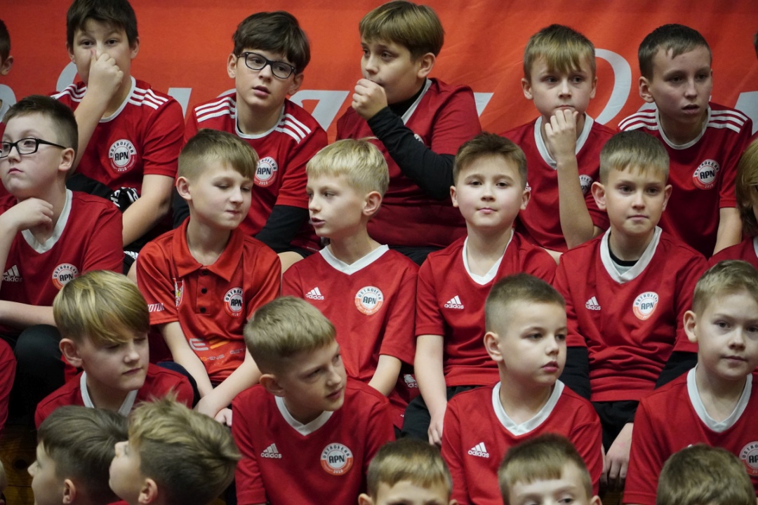 Futbolowa wigilia w APN Ostrołęka [20.12.2023] - zdjęcie #116 - eOstroleka.pl