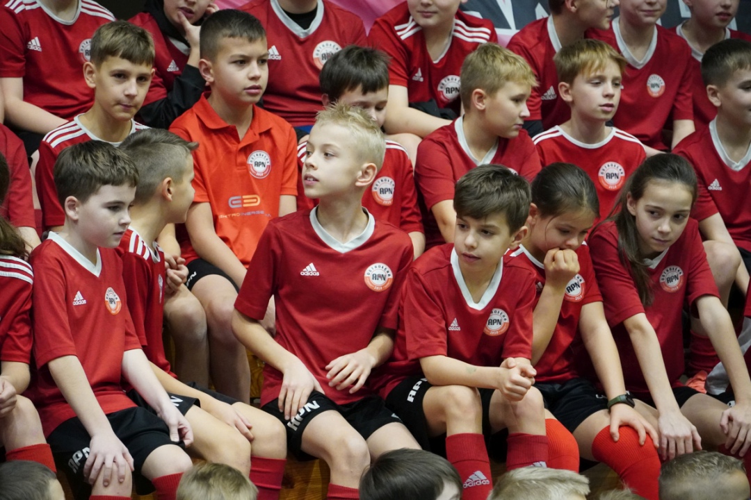 Futbolowa wigilia w APN Ostrołęka [20.12.2023] - zdjęcie #110 - eOstroleka.pl