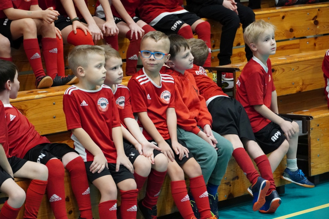 Futbolowa wigilia w APN Ostrołęka [20.12.2023] - zdjęcie #107 - eOstroleka.pl