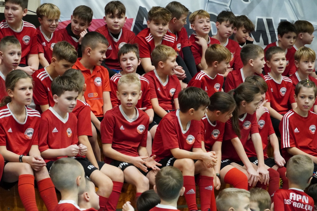 Futbolowa wigilia w APN Ostrołęka [20.12.2023] - zdjęcie #89 - eOstroleka.pl