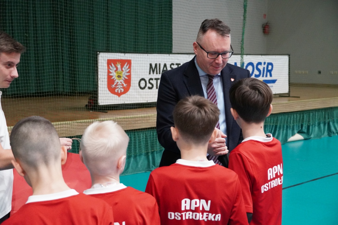 Futbolowa wigilia w APN Ostrołęka [20.12.2023] - zdjęcie #42 - eOstroleka.pl