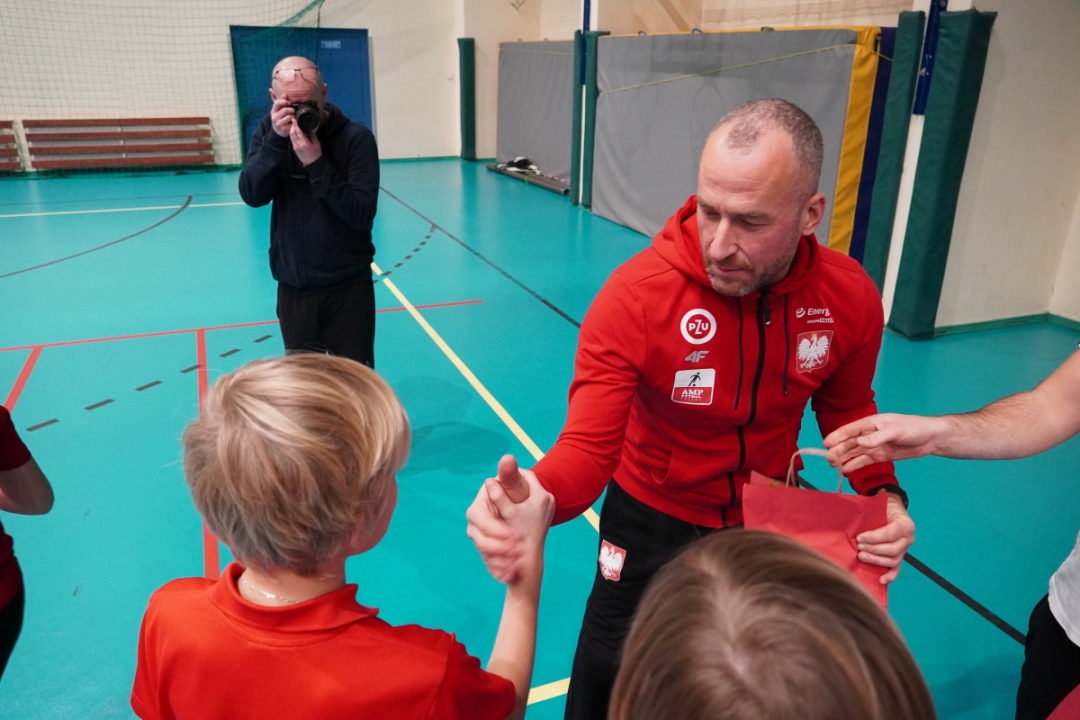 Futbolowa wigilia w APN Ostrołęka [20.12.2023] - zdjęcie #32 - eOstroleka.pl