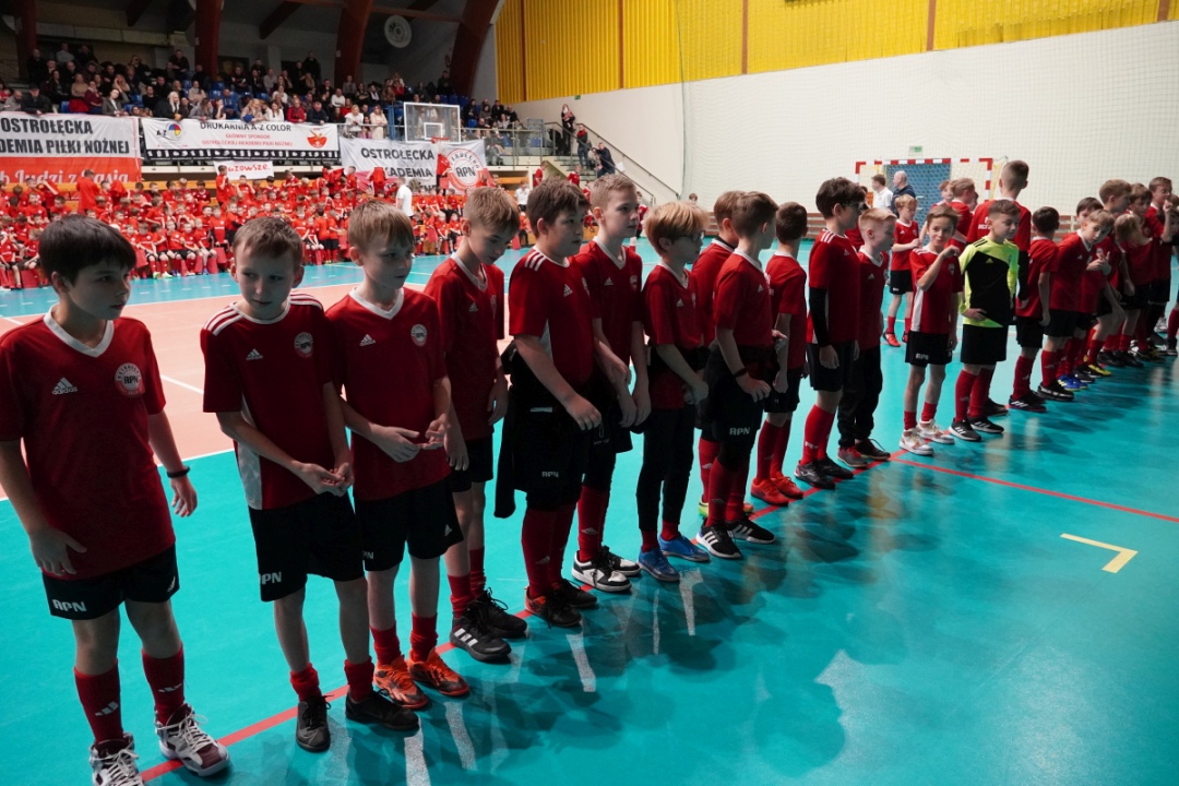 Futbolowa wigilia w APN Ostrołęka [20.12.2023] - zdjęcie #26 - eOstroleka.pl