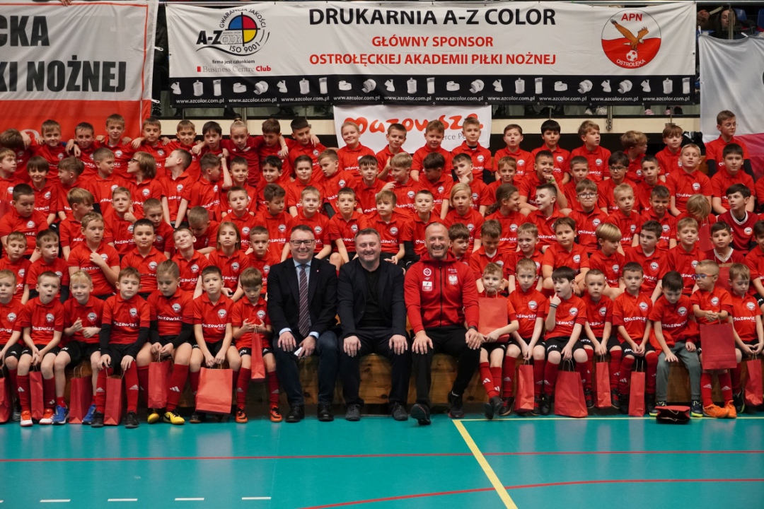 Futbolowa wigilia w APN Ostrołęka [20.12.2023] - zdjęcie #55 - eOstroleka.pl
