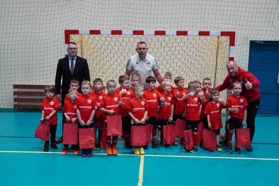 Futbolowa wigilia w APN Ostrołęka [20.12.2023] - zdjęcie #47 - eOstroleka.pl