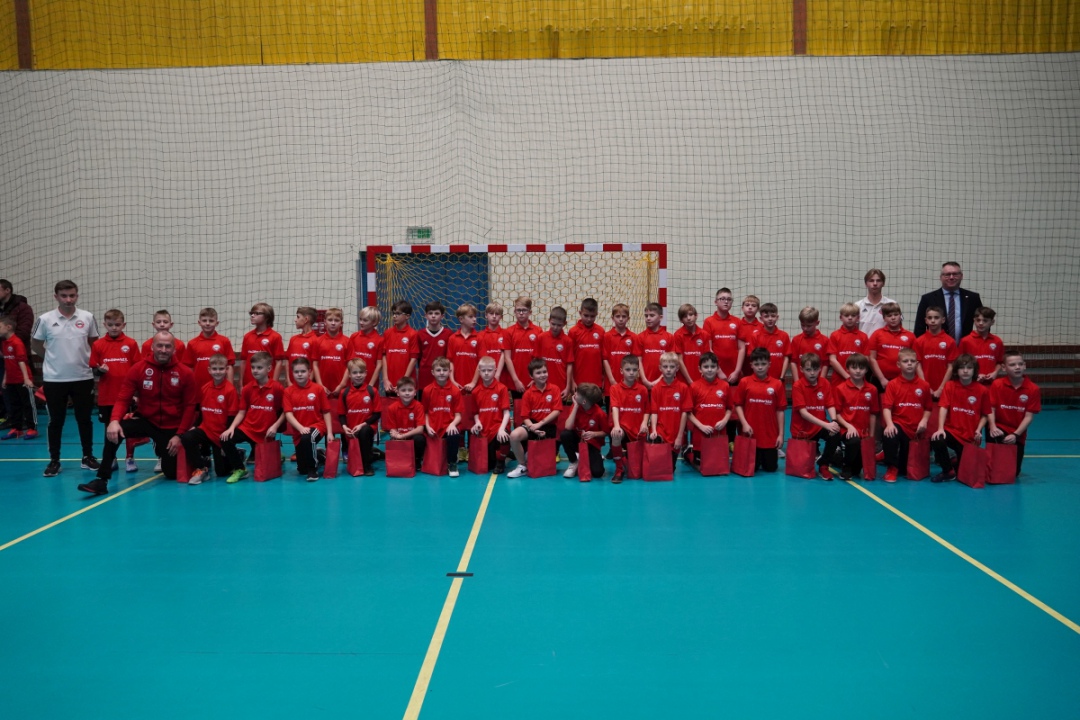 Futbolowa wigilia w APN Ostrołęka [20.12.2023] - zdjęcie #39 - eOstroleka.pl