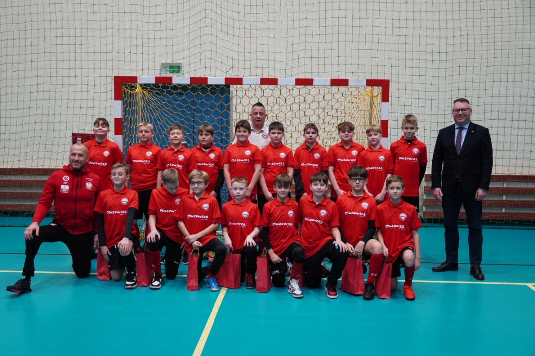 Futbolowa wigilia w APN Ostrołęka [20.12.2023] - zdjęcie #35 - eOstroleka.pl