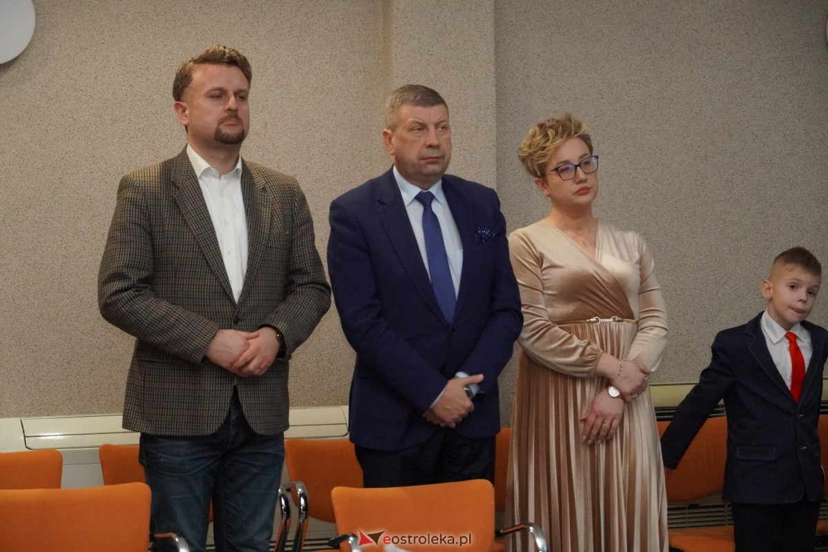 Spotkanie opłatkowe absolwentów i sympatyków Wyższej Szkoły Społeczno-Ekonomicznej [21.12.2023] - zdjęcie #29 - eOstroleka.pl
