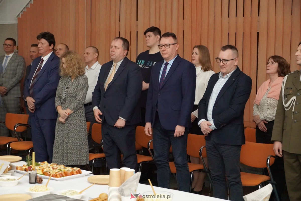 Spotkanie opłatkowe absolwentów i sympatyków Wyższej Szkoły Społeczno-Ekonomicznej [21.12.2023] - zdjęcie #27 - eOstroleka.pl
