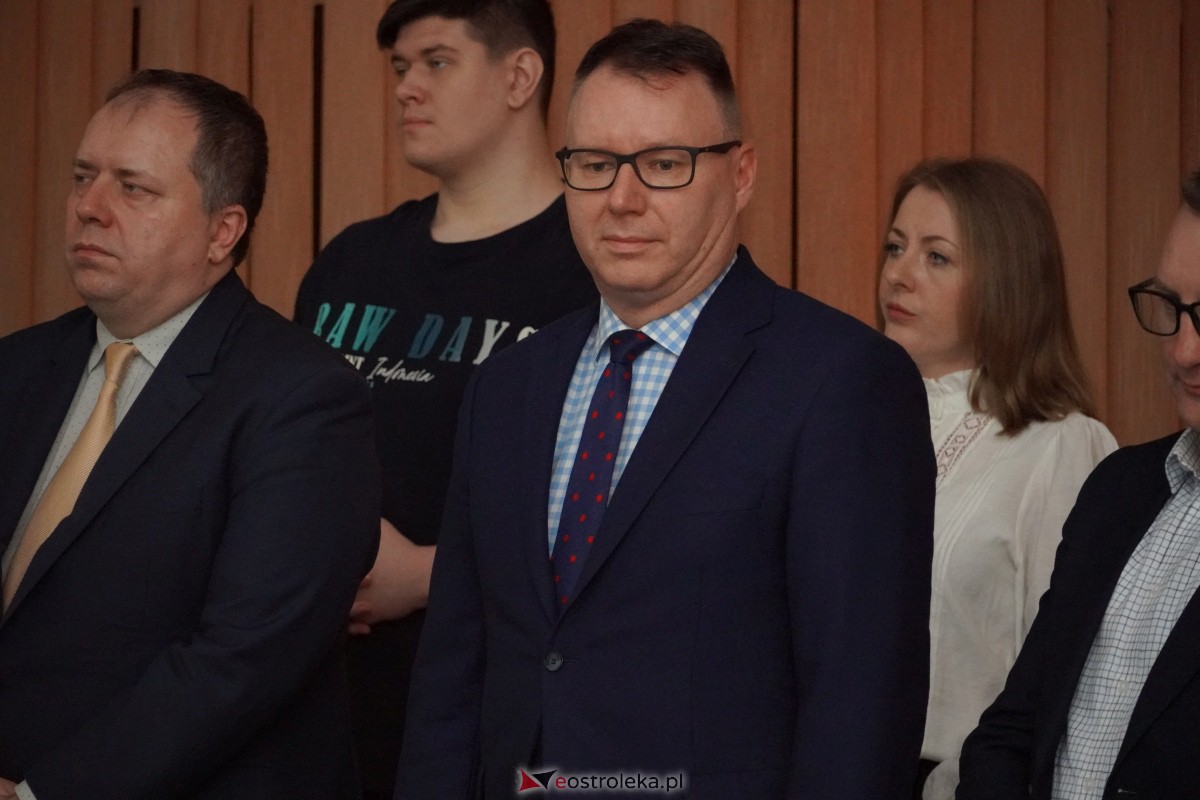 Spotkanie opłatkowe absolwentów i sympatyków Wyższej Szkoły Społeczno-Ekonomicznej [21.12.2023] - zdjęcie #26 - eOstroleka.pl