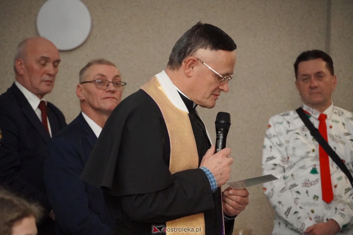 Spotkanie opłatkowe absolwentów i sympatyków Wyższej Szkoły Społeczno-Ekonomicznej [21.12.2023] - zdjęcie #23 - eOstroleka.pl