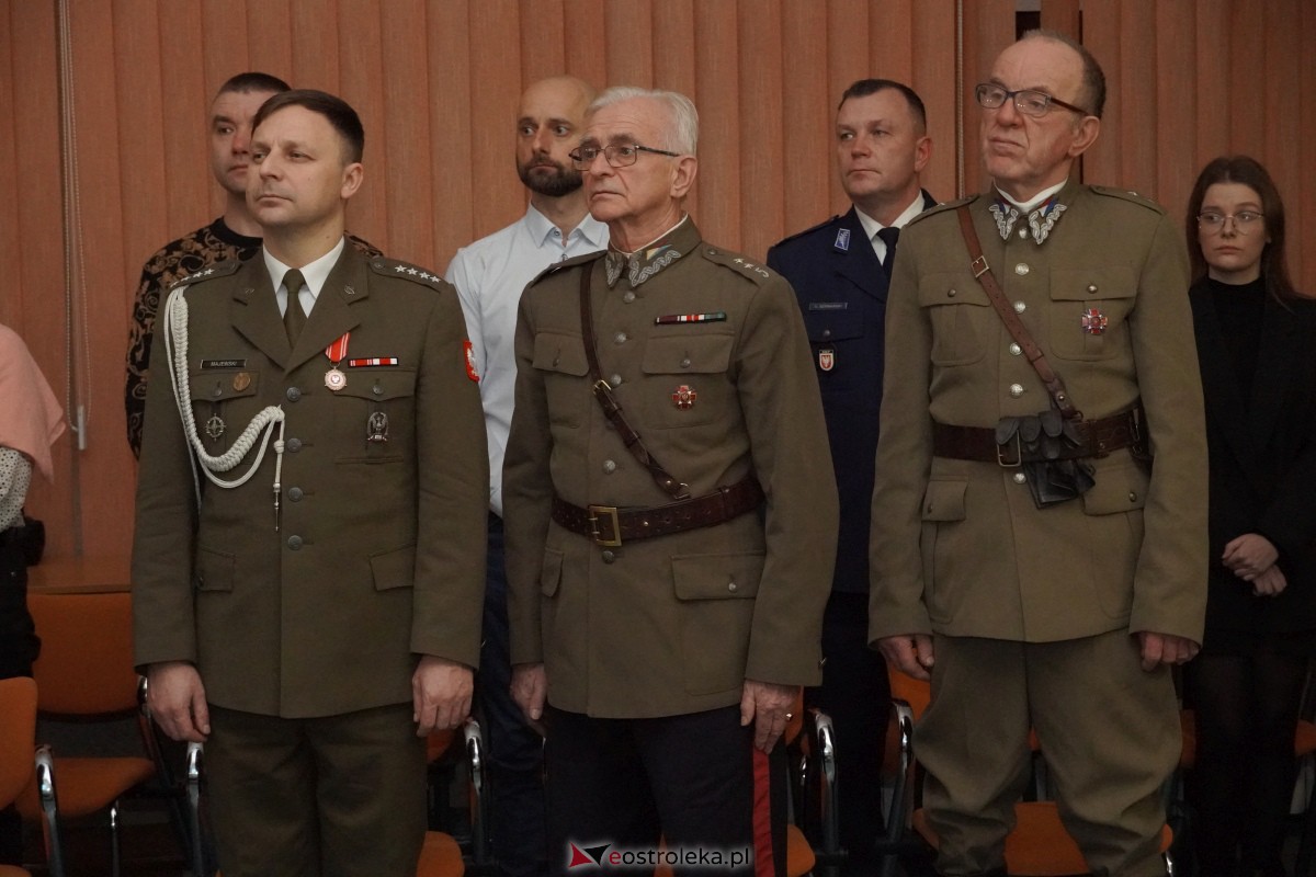Spotkanie opłatkowe absolwentów i sympatyków Wyższej Szkoły Społeczno-Ekonomicznej [21.12.2023] - zdjęcie #19 - eOstroleka.pl