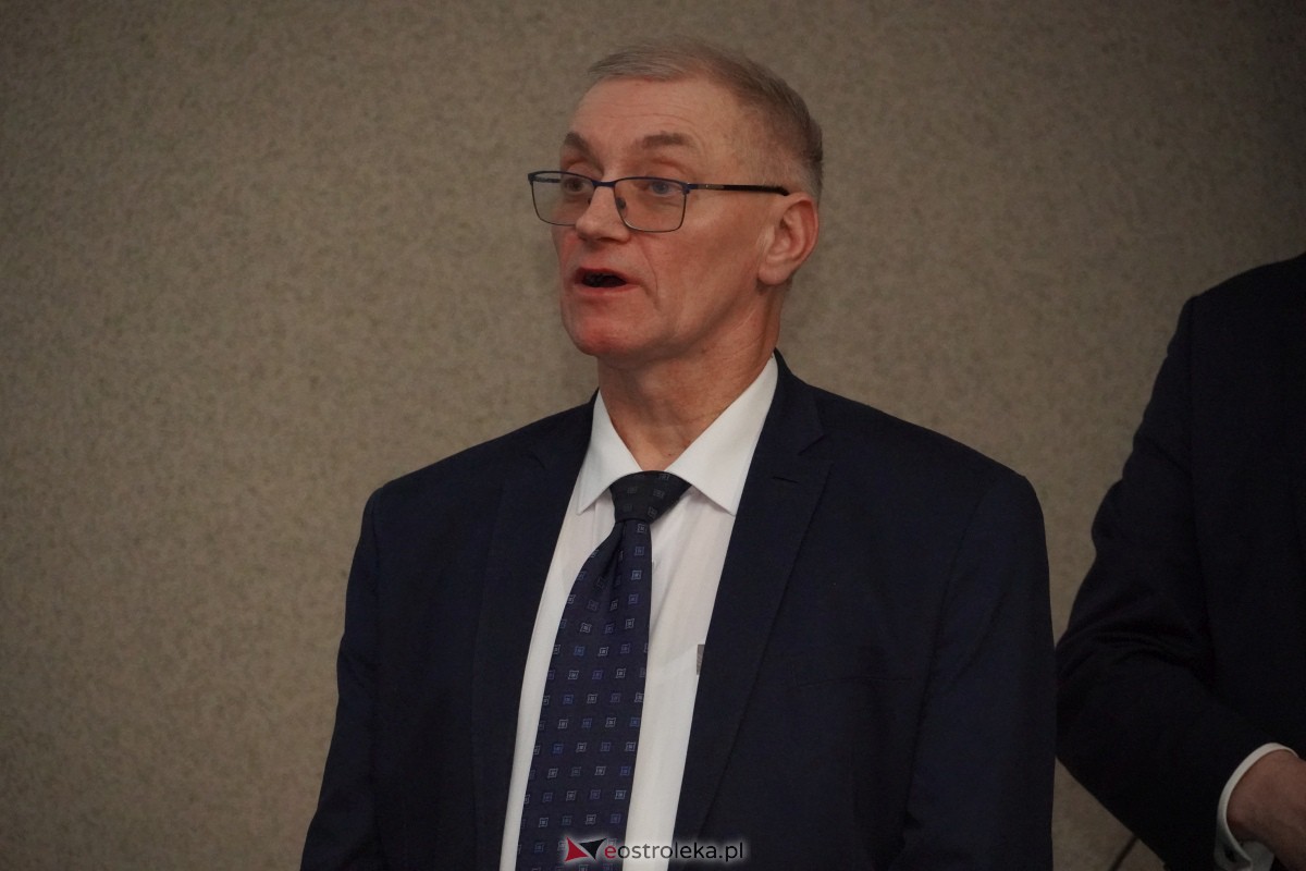 Spotkanie opłatkowe absolwentów i sympatyków Wyższej Szkoły Społeczno-Ekonomicznej [21.12.2023] - zdjęcie #15 - eOstroleka.pl