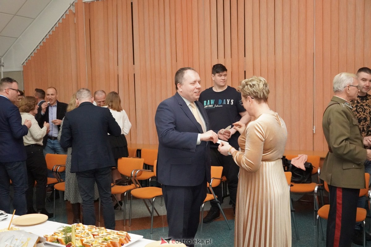 Spotkanie opłatkowe absolwentów i sympatyków Wyższej Szkoły Społeczno-Ekonomicznej [21.12.2023] - zdjęcie #5 - eOstroleka.pl