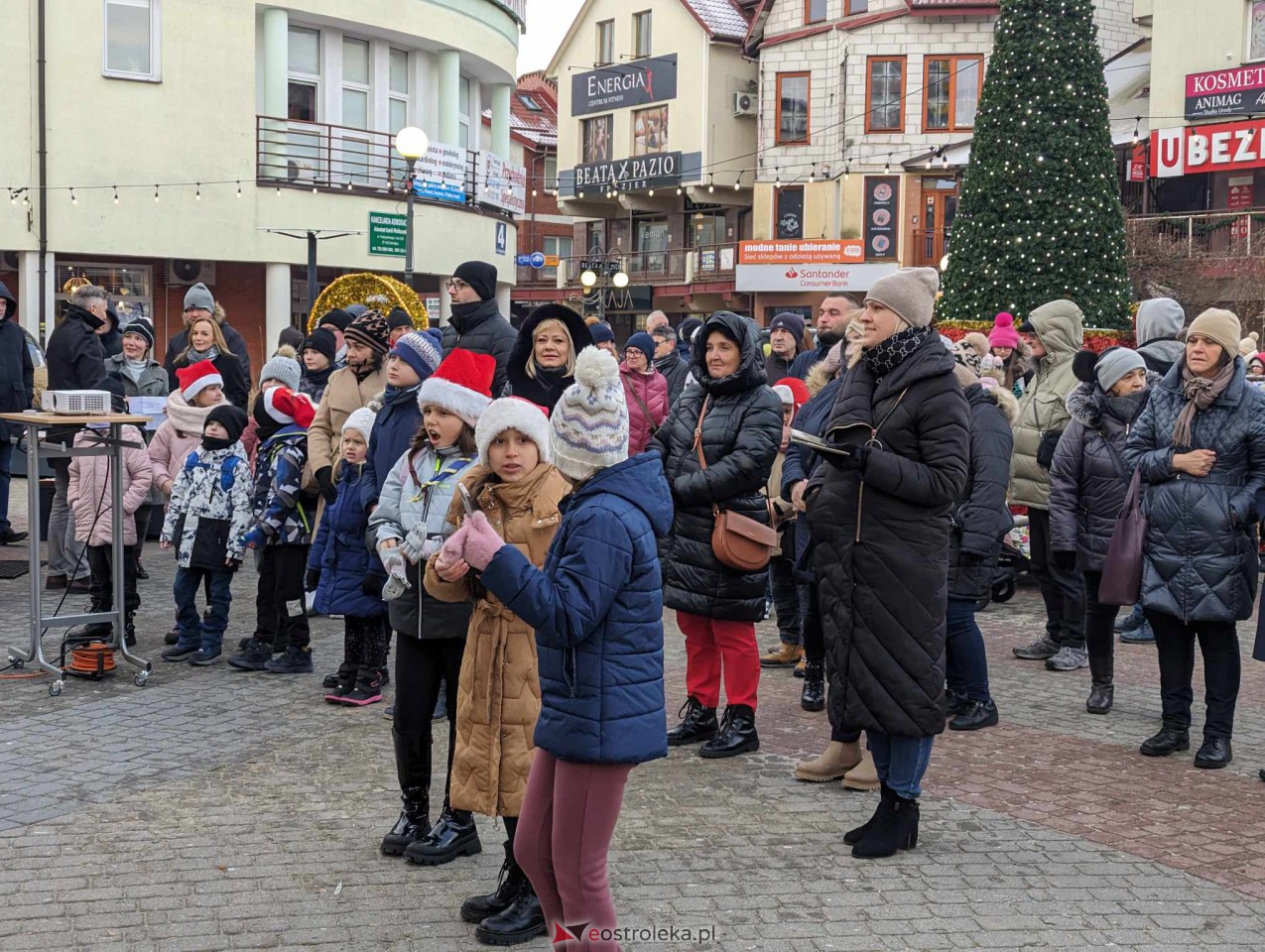 Wigilia miejska 2023 w Ostrołęce [23.12.2023] - zdjęcie #41 - eOstroleka.pl