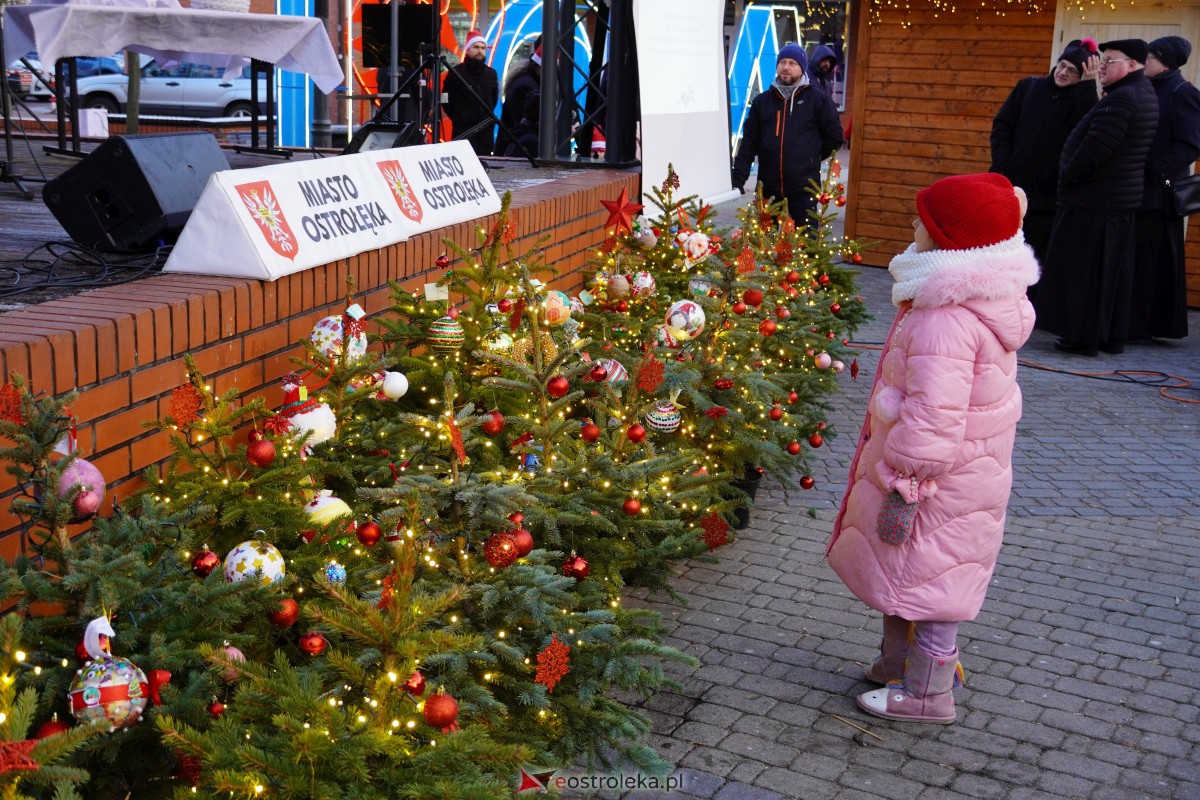 Wigilia miejska 2023 w Ostrołęce [23.12.2023] - zdjęcie #135 - eOstroleka.pl