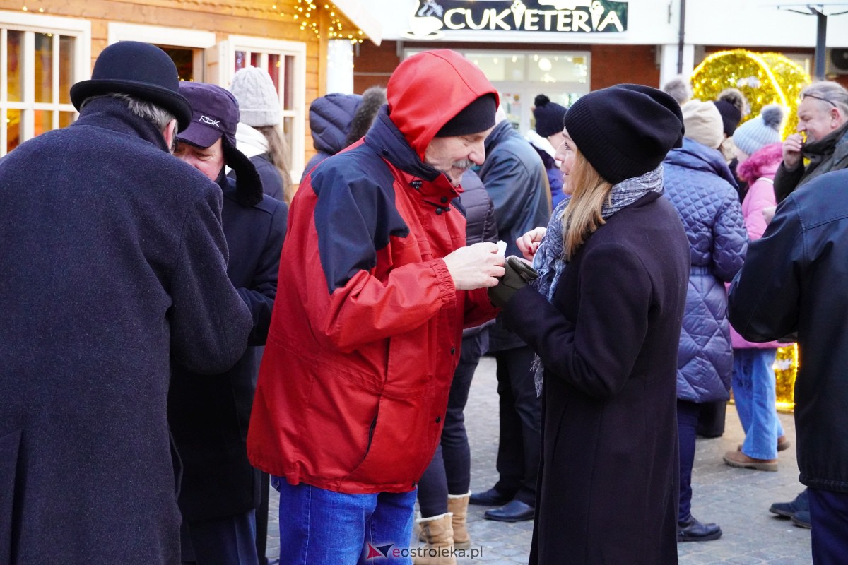 Wigilia miejska 2023 w Ostrołęce [23.12.2023] - zdjęcie #42 - eOstroleka.pl