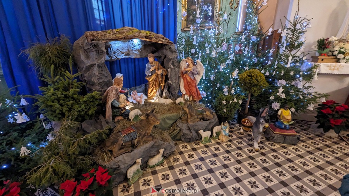 Szopki Bożonarodzeniowe w ostrołęckich kościołach [25.12.2023] - zdjęcie #43 - eOstroleka.pl