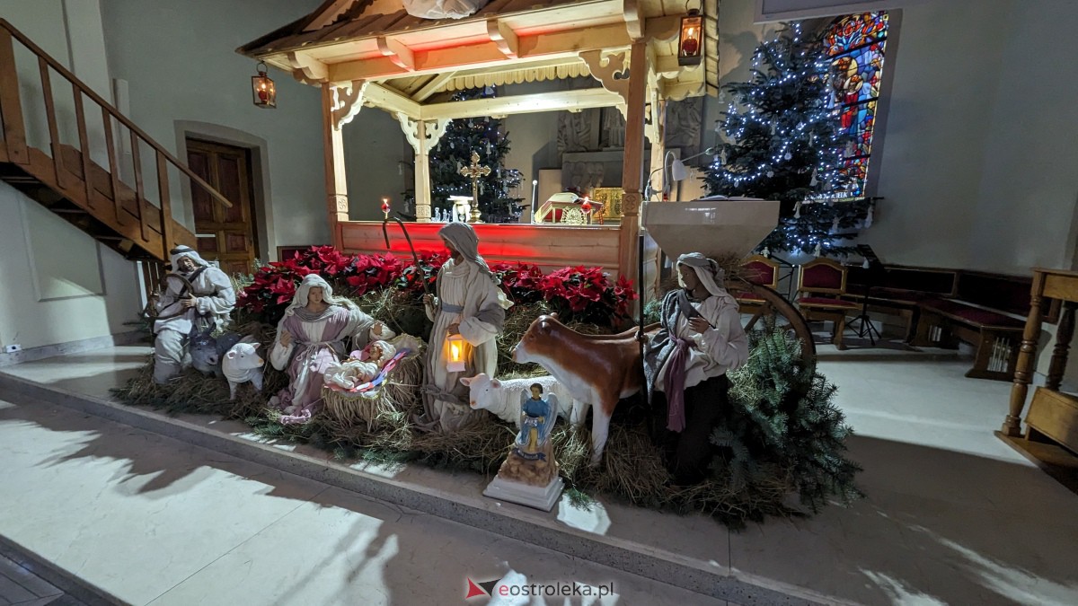 Szopki Bożonarodzeniowe w ostrołęckich kościołach [25.12.2023] - zdjęcie #29 - eOstroleka.pl