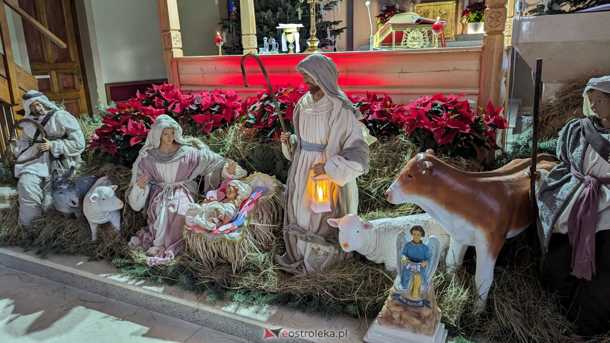 Szopki Bożonarodzeniowe w ostrołęckich kościołach [25.12.2023] - zdjęcie #28 - eOstroleka.pl