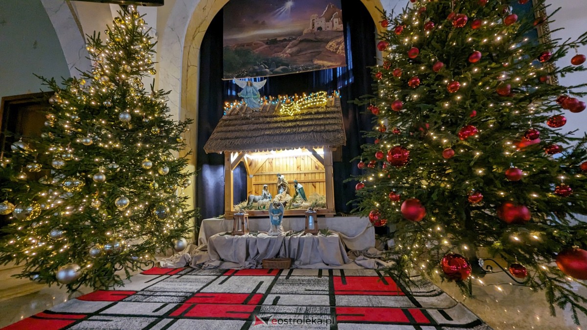Szopki Bożonarodzeniowe w ostrołęckich kościołach [25.12.2023] - zdjęcie #24 - eOstroleka.pl