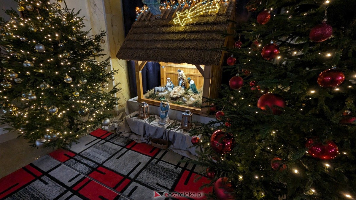 Szopki Bożonarodzeniowe w ostrołęckich kościołach [25.12.2023] - zdjęcie #21 - eOstroleka.pl