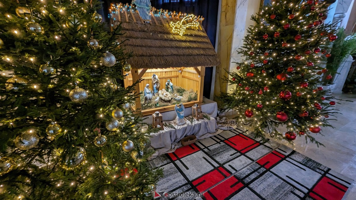 Szopki Bożonarodzeniowe w ostrołęckich kościołach [25.12.2023] - zdjęcie #19 - eOstroleka.pl