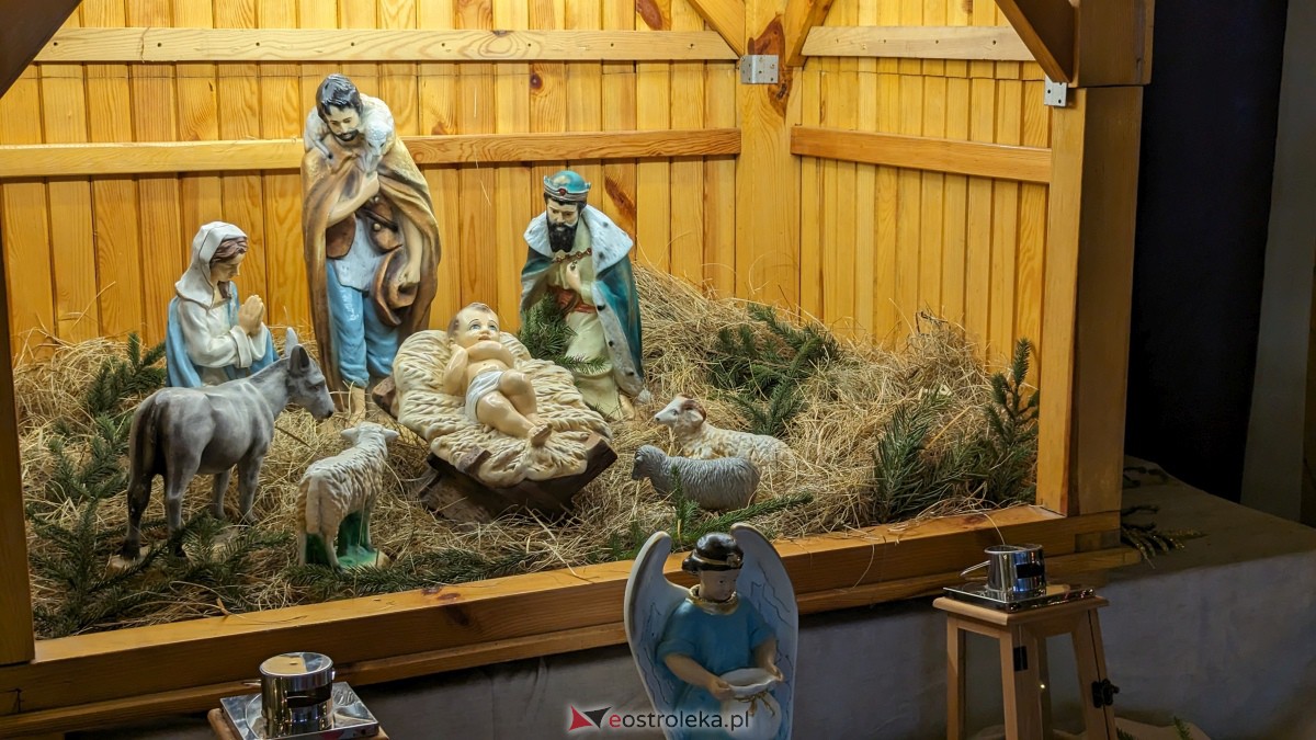 Szopki Bożonarodzeniowe w ostrołęckich kościołach [25.12.2023] - zdjęcie #17 - eOstroleka.pl