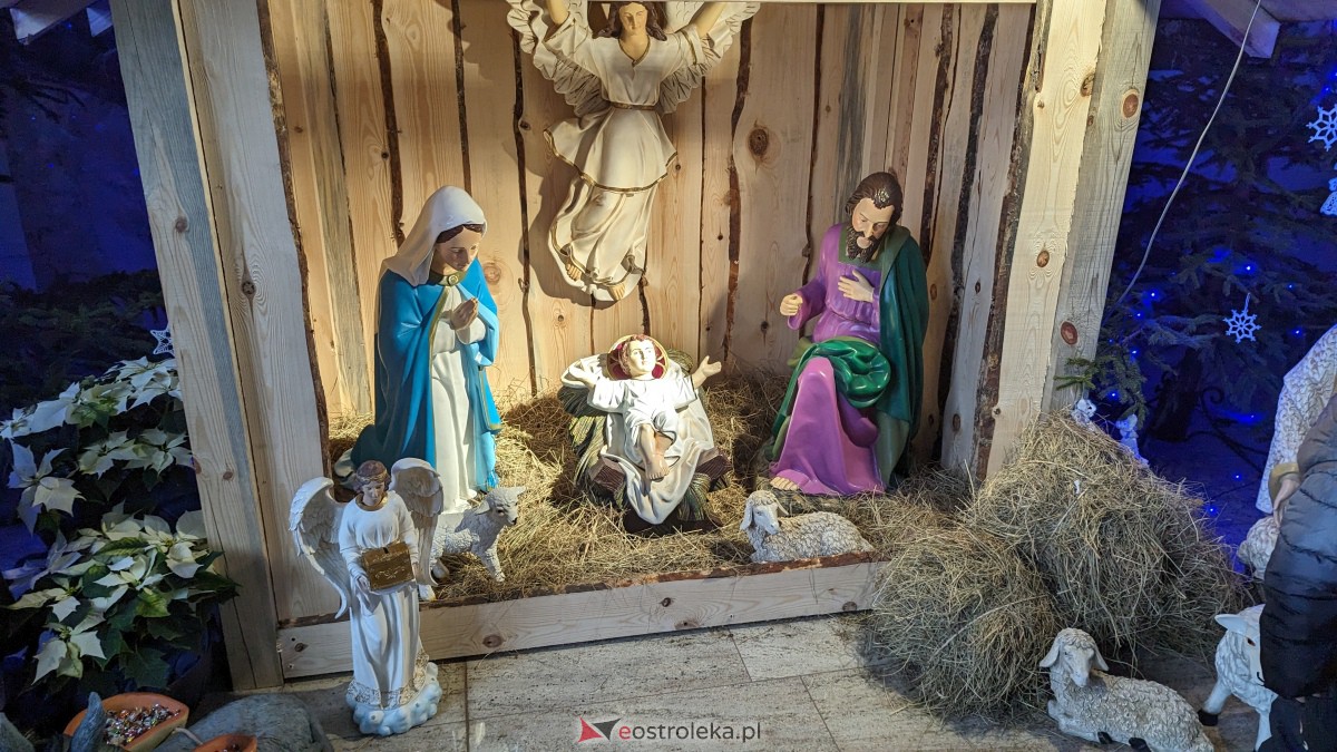 Szopki Bożonarodzeniowe w ostrołęckich kościołach [25.12.2023] - zdjęcie #14 - eOstroleka.pl
