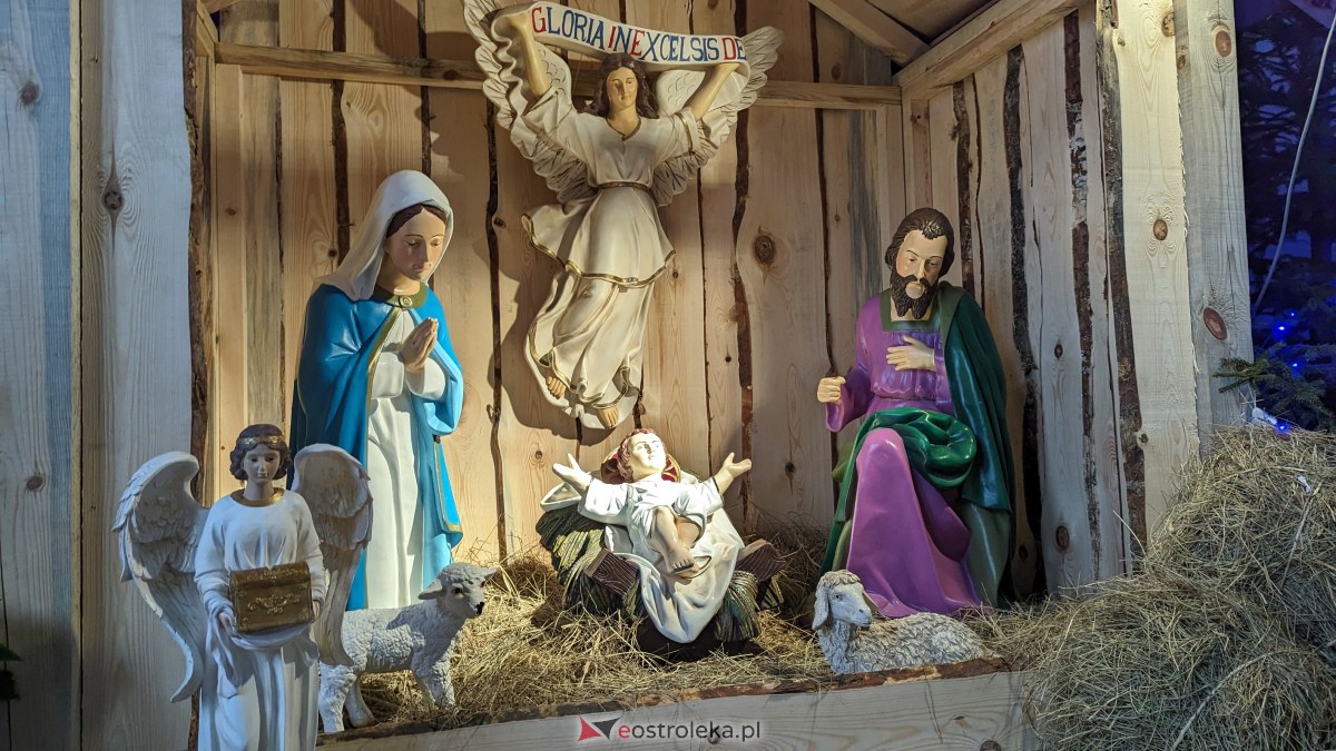 Szopki Bożonarodzeniowe w ostrołęckich kościołach [25.12.2023] - zdjęcie #13 - eOstroleka.pl
