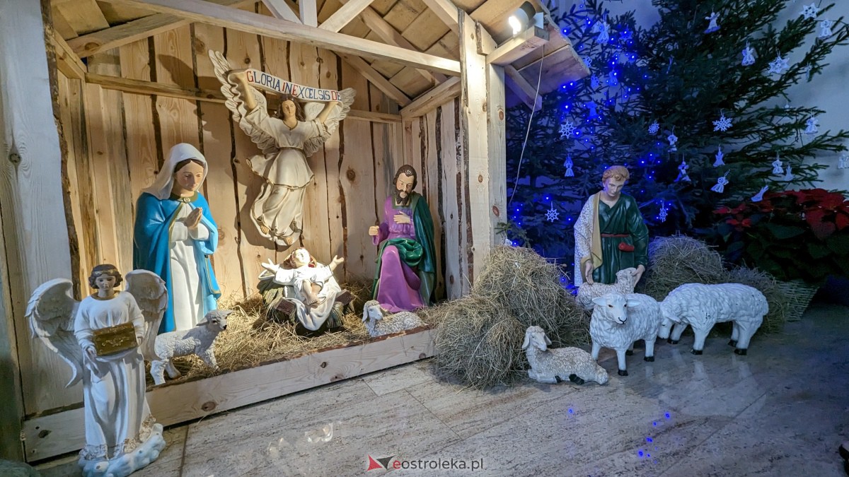 Szopki Bożonarodzeniowe w ostrołęckich kościołach [25.12.2023] - zdjęcie #10 - eOstroleka.pl