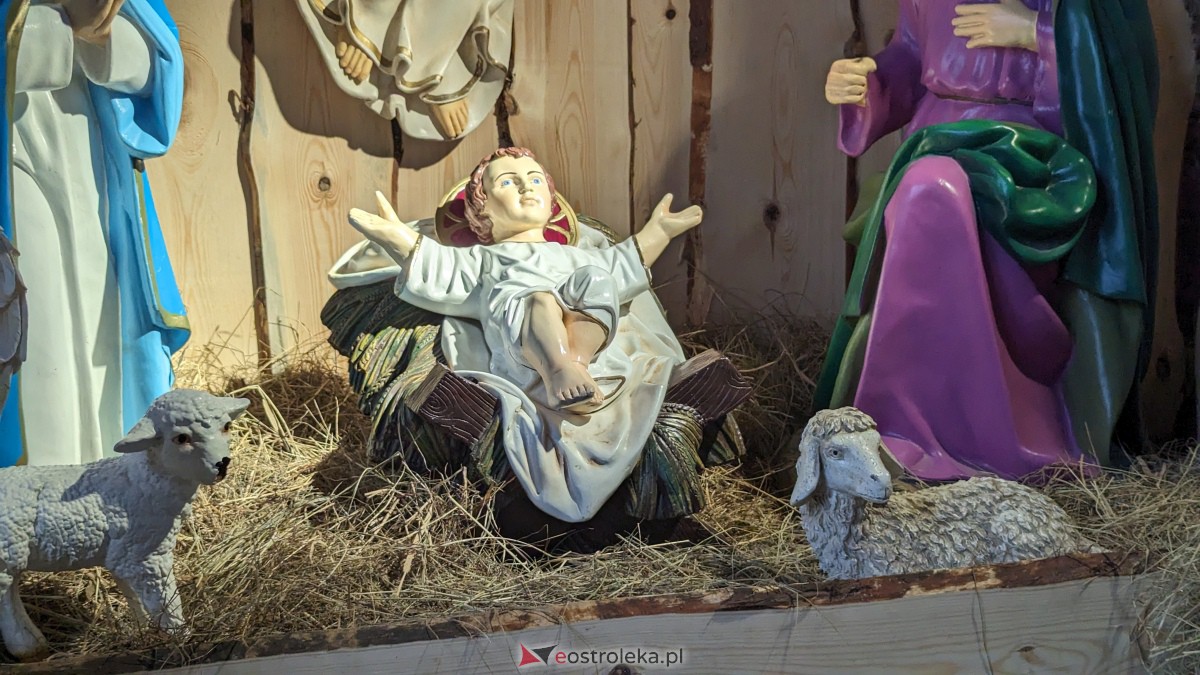 Szopki Bożonarodzeniowe w ostrołęckich kościołach [25.12.2023] - zdjęcie #9 - eOstroleka.pl