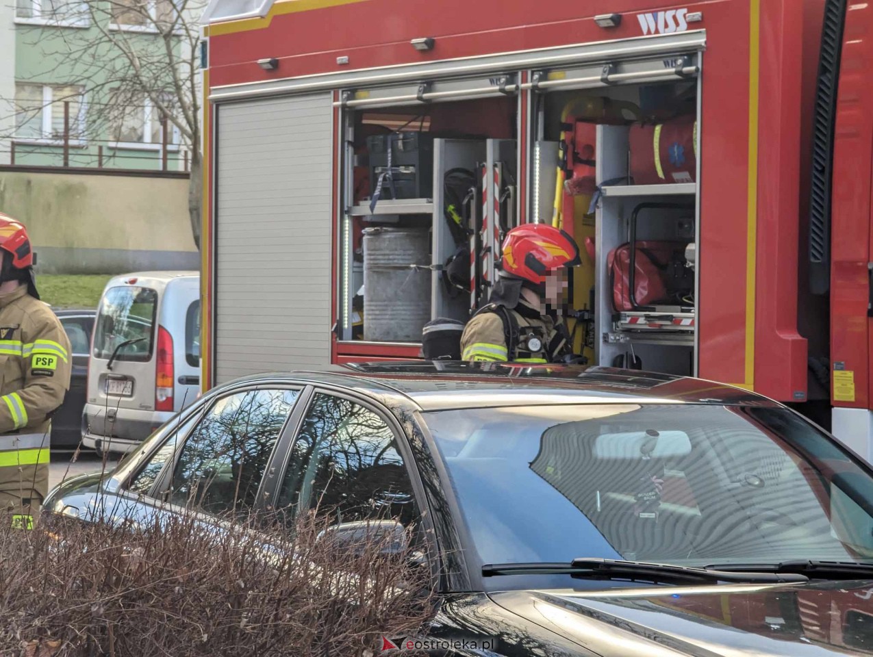 Interwencja strażaków przy Starosty Kosa [27.12.2023] - zdjęcie #1 - eOstroleka.pl