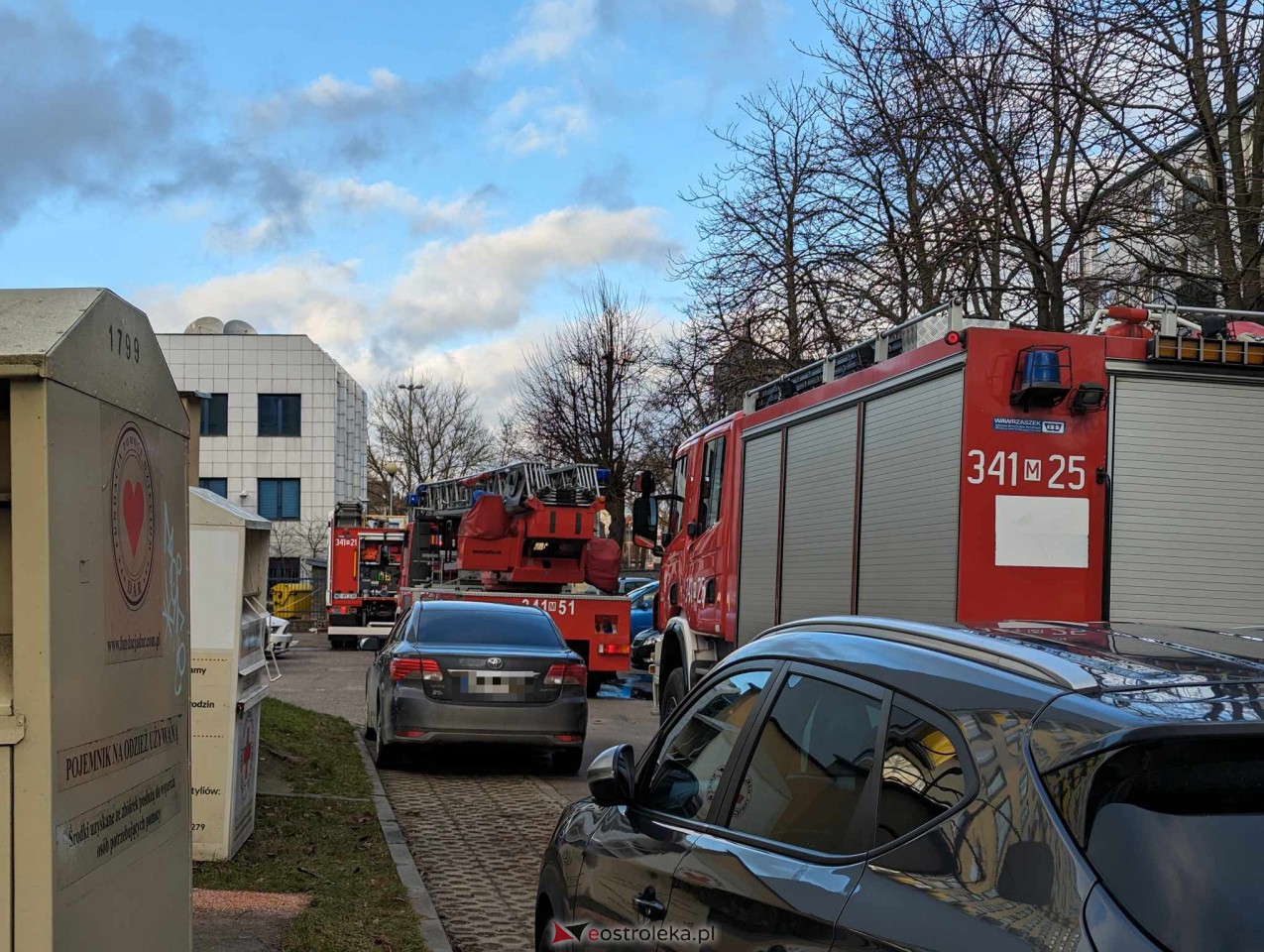 Interwencja strażaków przy Starosty Kosa [27.12.2023] - zdjęcie #2 - eOstroleka.pl