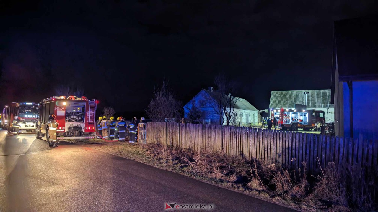 Pożar w Łęgu Przedmiejskim [29.12.2023] - zdjęcie #6 - eOstroleka.pl