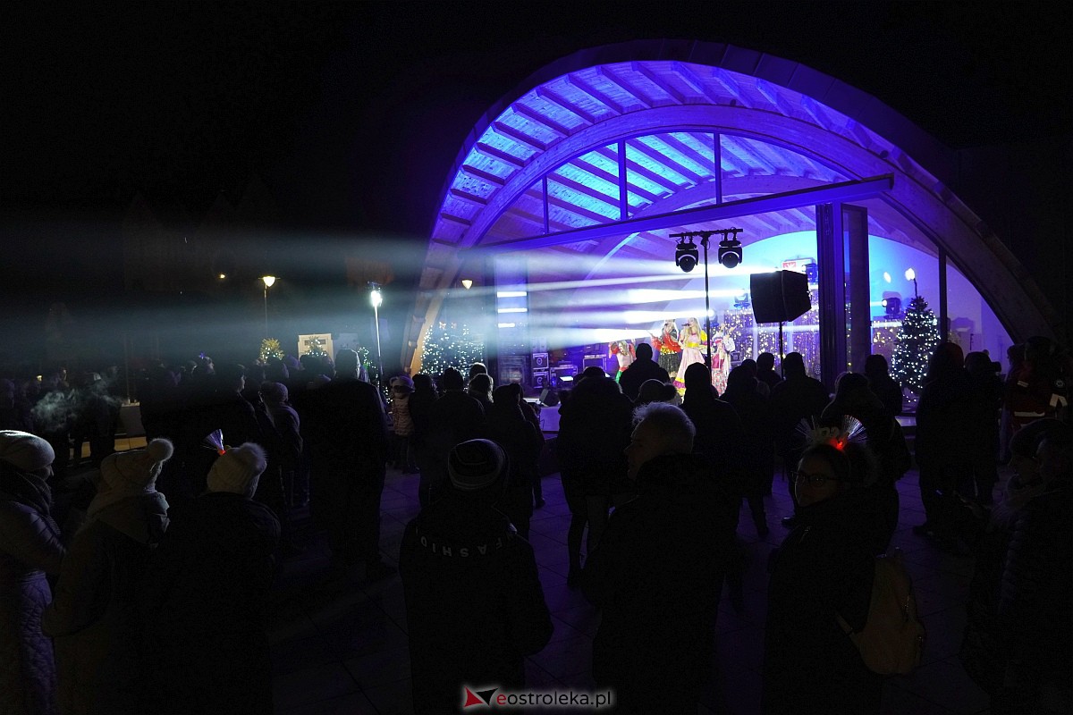 Sylwester w Troszynie [31.12.2023] - zdjęcie #97 - eOstroleka.pl