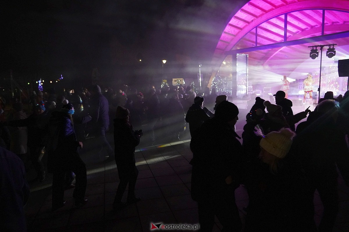 Sylwester w Troszynie [31.12.2023] - zdjęcie #96 - eOstroleka.pl