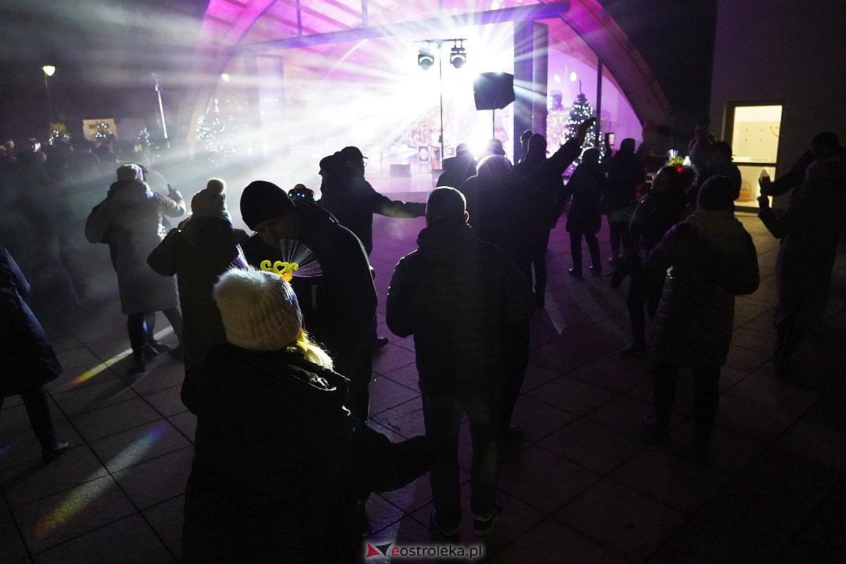 Sylwester w Troszynie [31.12.2023] - zdjęcie #93 - eOstroleka.pl