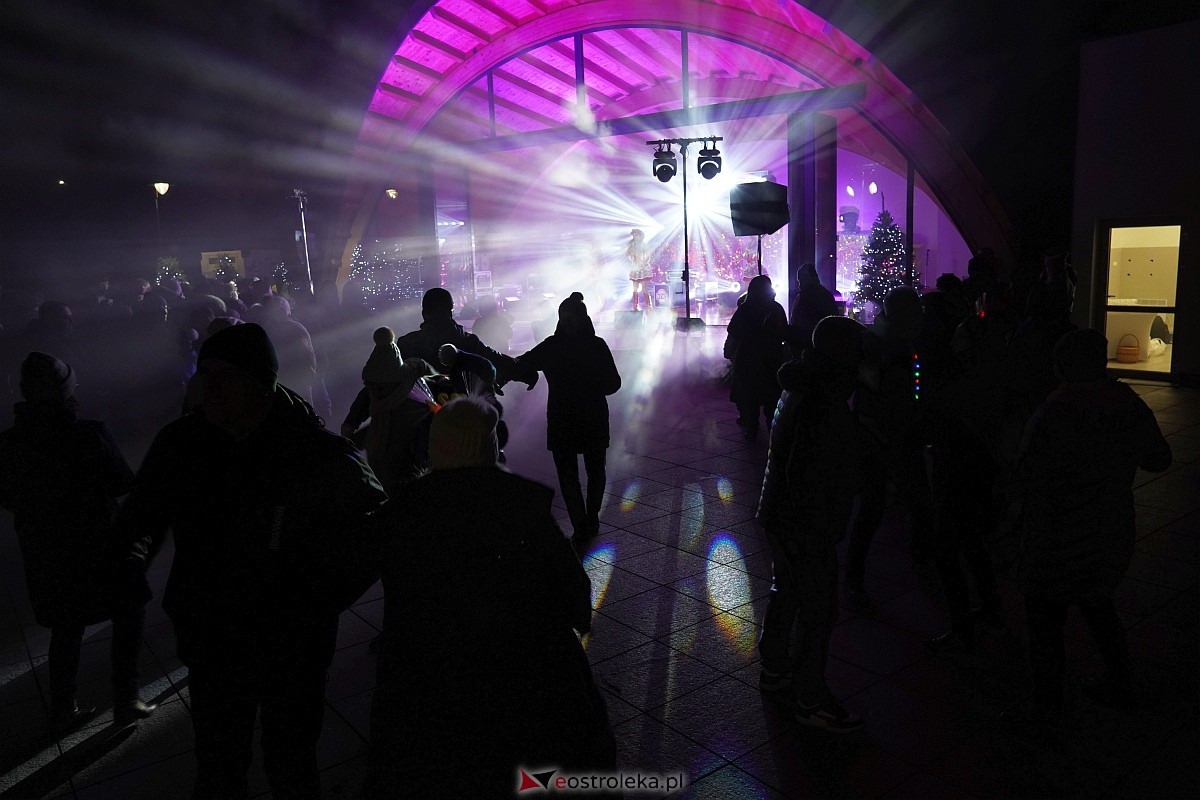 Sylwester w Troszynie [31.12.2023] - zdjęcie #90 - eOstroleka.pl