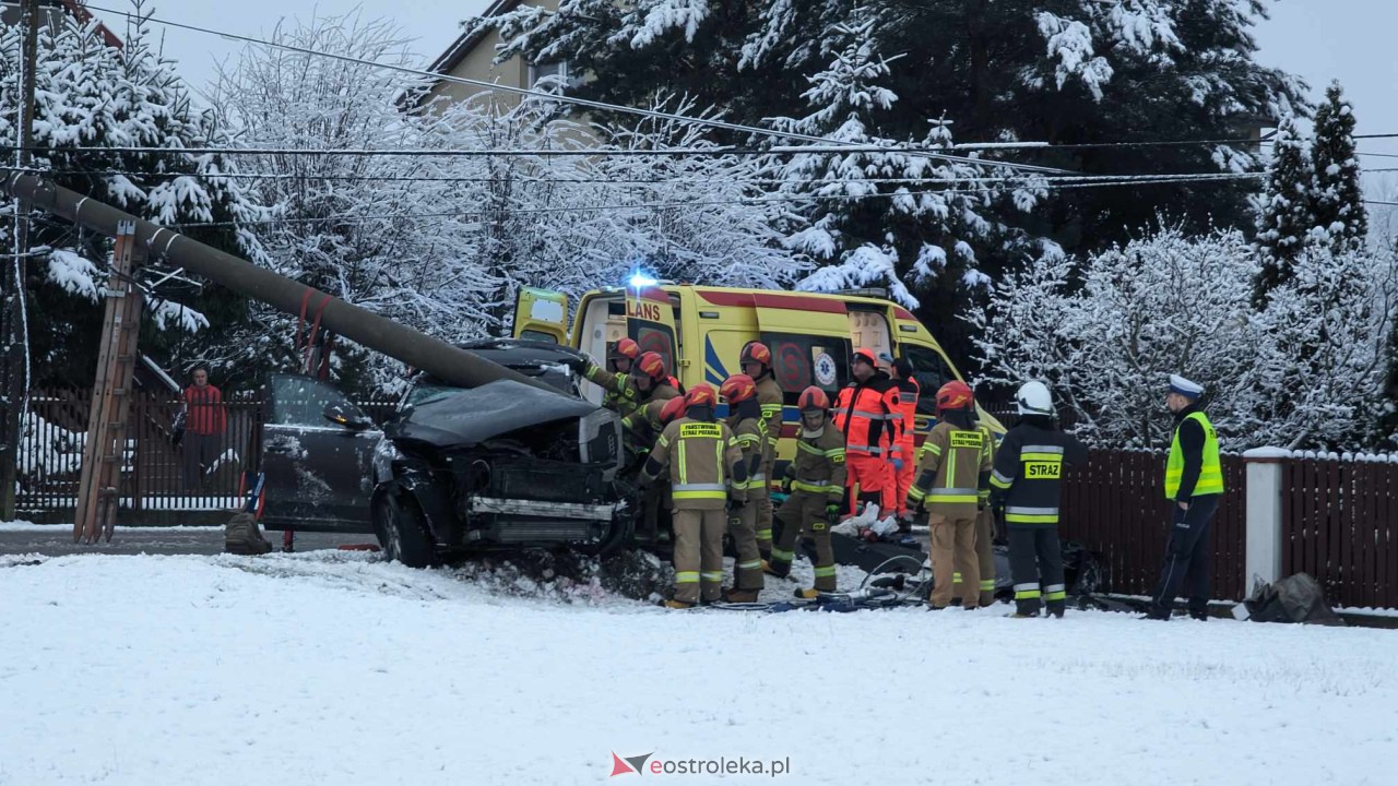 Wypadek na ulicy Kościuszki w Rzekuniu [02.01.2024] - zdjęcie #5 - eOstroleka.pl