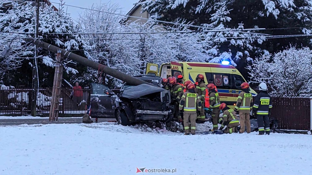 Wypadek na ulicy Kościuszki w Rzekuniu [02.01.2024] - zdjęcie #7 - eOstroleka.pl